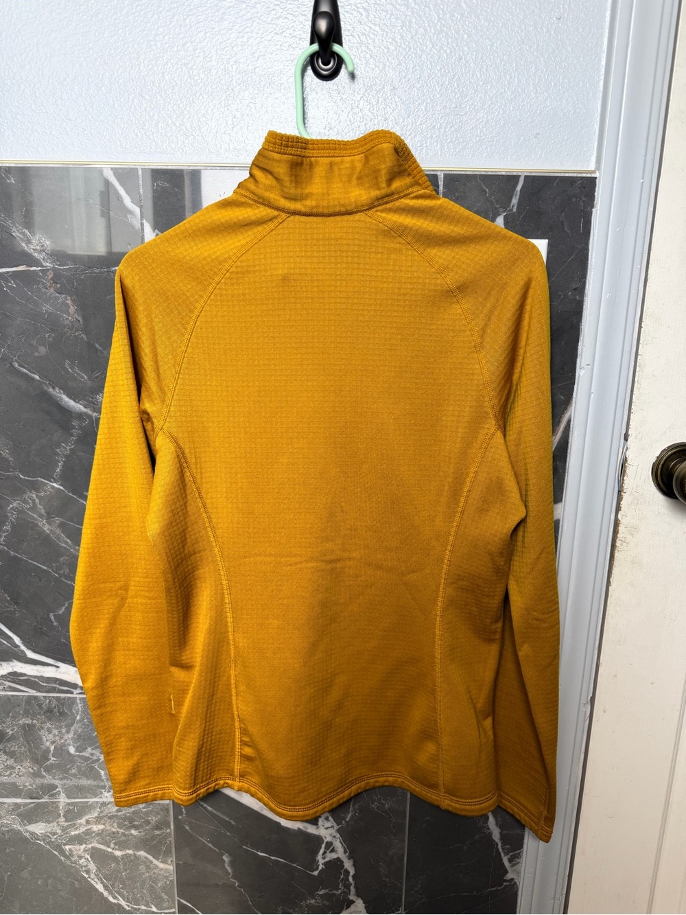 Patagonia R1 pullover - Picture 8 of 9